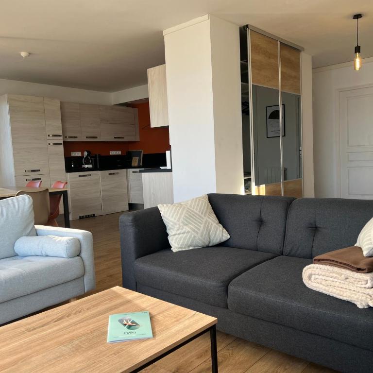 Léman Panoramique avec terrasse à deux pas du centre-ville - Three-Bedroom Apartment - 3