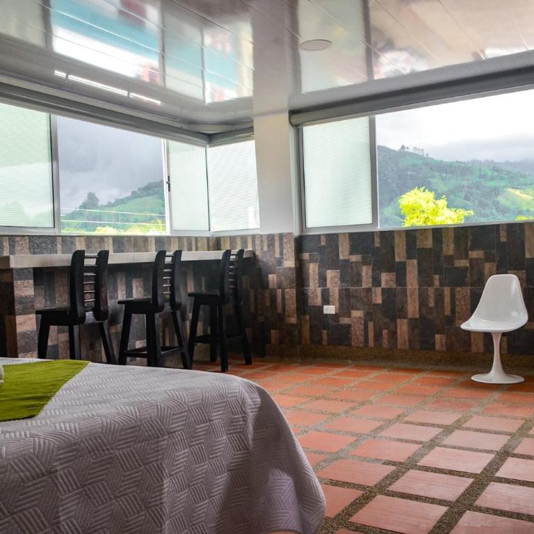 Hotel La Floresta Salento - Suite con bañera de hidromasaje y cama grande - 2