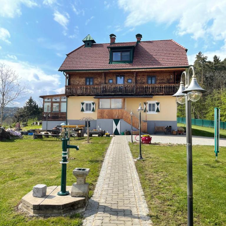 Uriges Bauernhaus mit Blick auf Graz - Chalet - 2