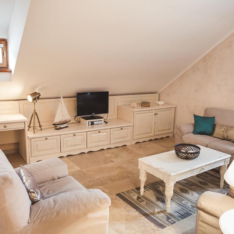 Palazzo Radomiri Heritage Boutique Hotel - Attic Suite - 1
