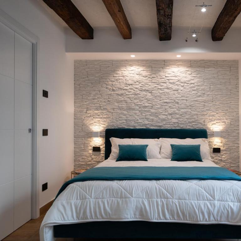 Sofi' Center Rooms - Triple Room with Balcony - 3