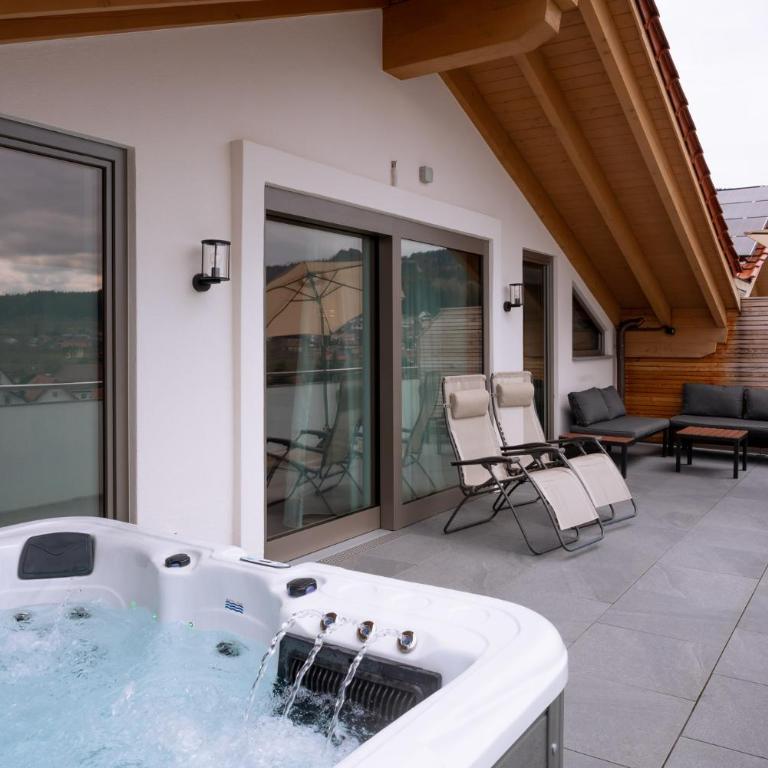 Schmuckstück Ferienapartments Bodenmais inkl aktivCARD - Loft with Whirlpool and Sauna - 8