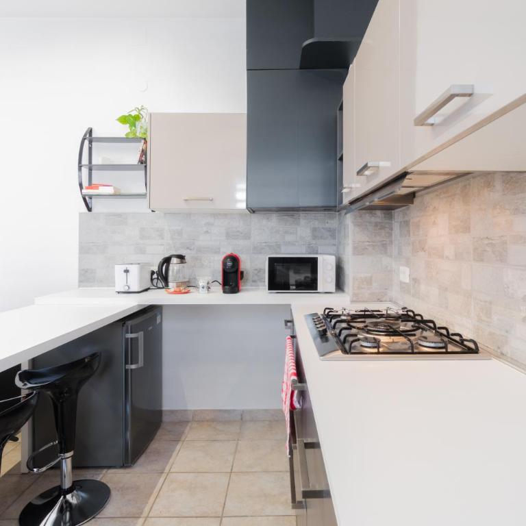 Viale della Repubblica free parking e Wifi 1 minute to Garda Lake - Two-Bedroom Apartment - 9