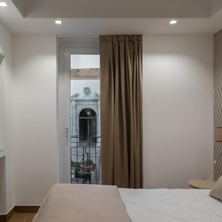 Sofi' Center Rooms - Double Room with Balcony - 3