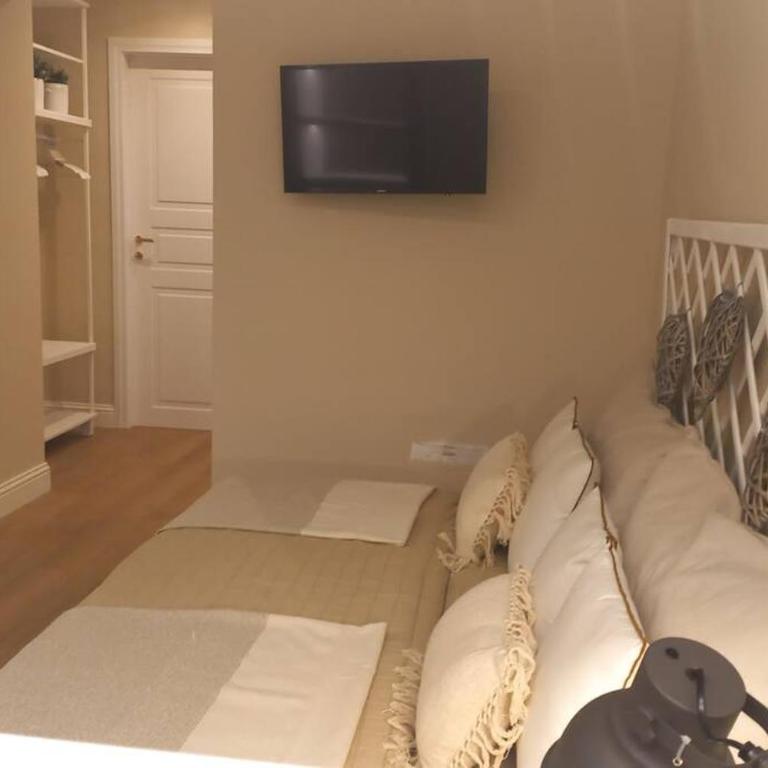 Smarthouse Corso Peschiera - Three-Bedroom Apartment - 12