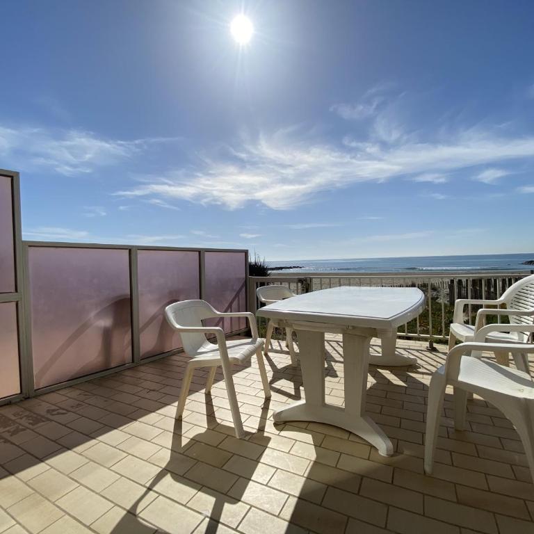 Duplex F3 en bord de plage, 6 couchages, Carnon - Animaux admis, Wifi, parking privé - Appartement 2 Chambres - 2