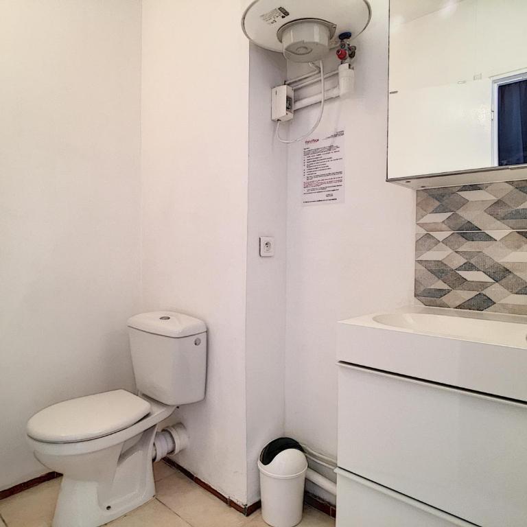 Studio côtier rénové climatisé avec parking privé, Carnon, aménagé pour 3 pers - Apartamento de 1 dormitorio - 3