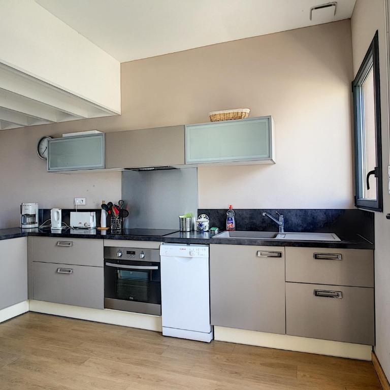 Appartement mezzanine sur plage, rénové, wifi inclus - FR-1-715-32 - Appartamento - 5