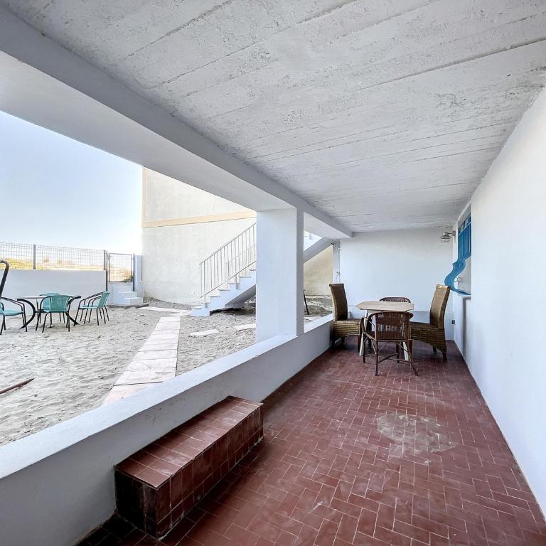 Appartement Rénové sur la Plage à Carnon, Terrasse & Parking - Two-Bedroom Apartment - 2