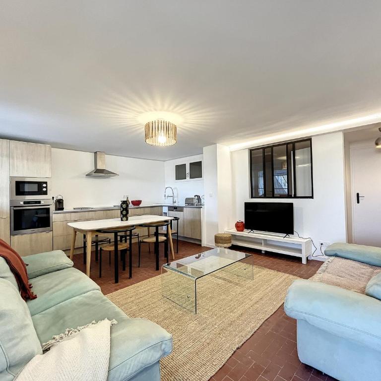 Appartement Rénové sur la Plage à Carnon, Terrasse & Parking - Two-Bedroom Apartment - 3