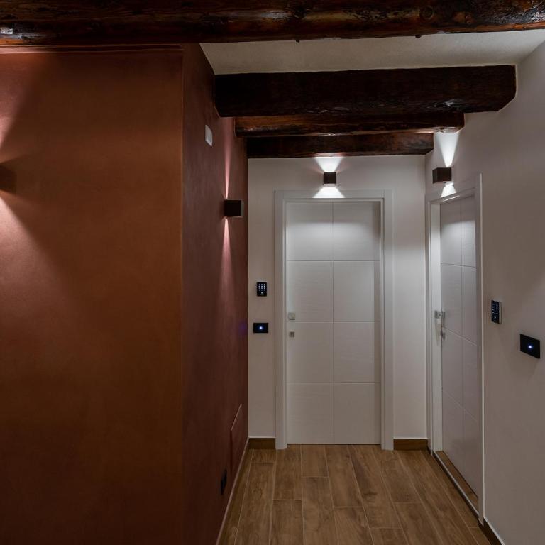Sofi' Center Rooms - Triple Room with Balcony - 23