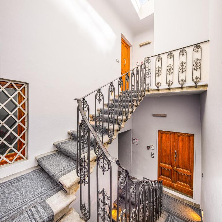 Condotta 16 Apartments - Penthouse Apartment - 3