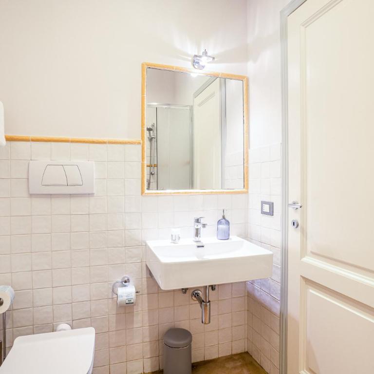 Condotta 16 Apartments - Two-Bedroom Apartment - 17