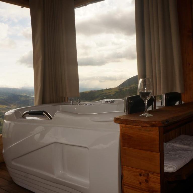 Kajú Mirador Guatavita - Habitación Triple con vistas a la montaña - 10