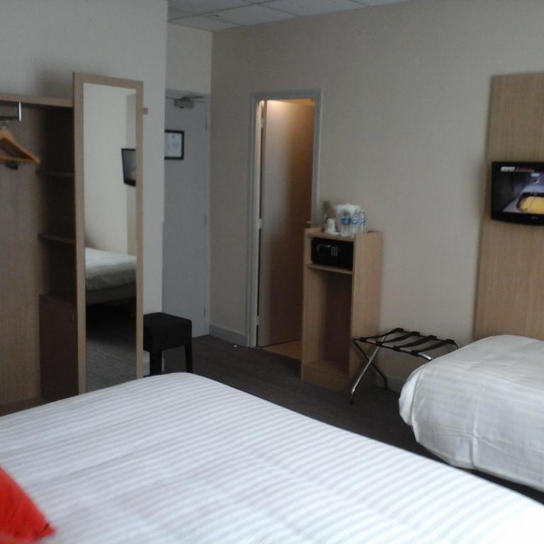 Hôtel Carmin - Chambre Triple - 1