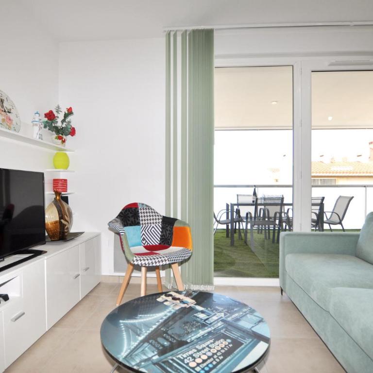 Stunning Apartment In Canet En Roussillon - Appartamento con 2 Camere da Letto - 3
