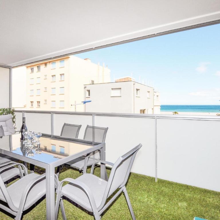 Stunning Apartment In Canet En Roussillon - Appartamento con 2 Camere da Letto - 1