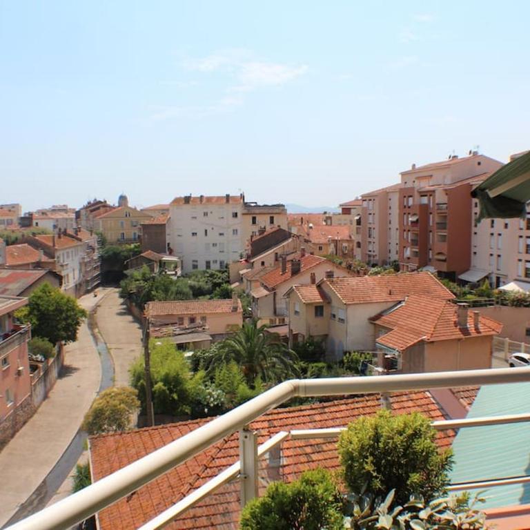 Bel appartement 2 chambres proche plage et golfs by Beds83 - Two-Bedroom Apartment - 4