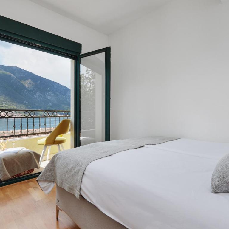 Glass Balcony with Sea View - Two-Bedroom Apartment - 21