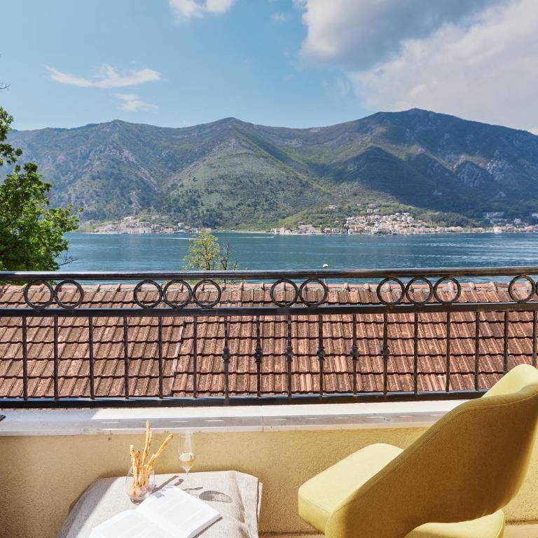Glass Balcony with Sea View - Two-Bedroom Apartment - 5