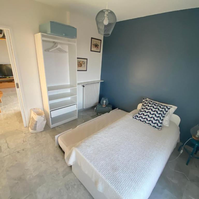 Appartement Juan-Les-Pins, 4 pieces, 80m2, Residence Luxe Piscine Tennis - Appartement 3 Chambres - 30