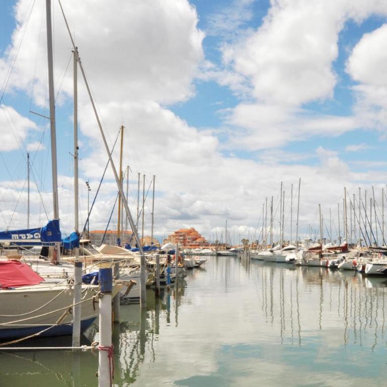 Stunning Apartment In Canet En Roussillon - Appartamento con 2 Camere da Letto - 9