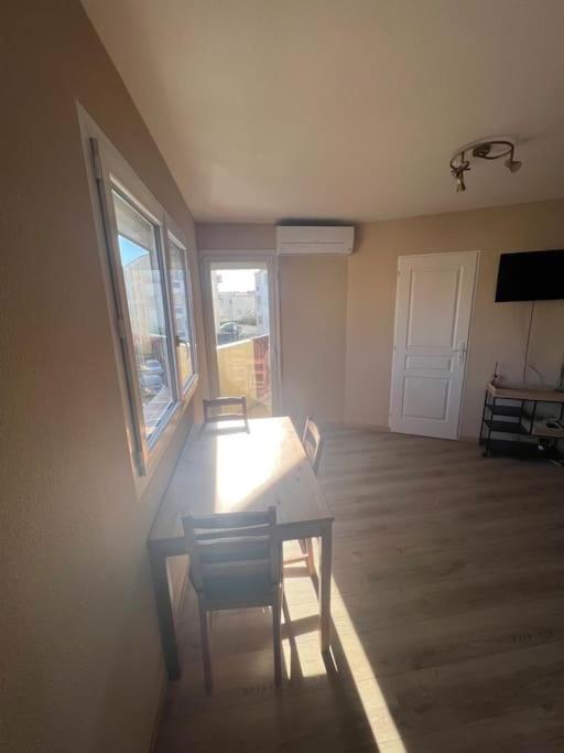 Charmant studio cabin avec piscine. - Apartamento de 1 dormitorio - 14