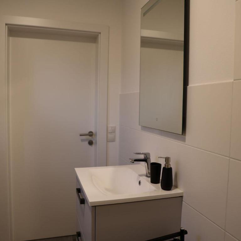 Sorinas Home - Comfortable Apartment near Graz - Free Parking - Apartment mit 2 Schlafzimmern - 25