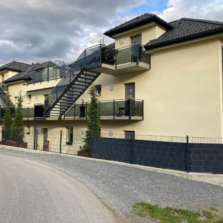 Sorinas Home - Comfortable Apartment near Graz - Free Parking - Apartment mit 2 Schlafzimmern - 4