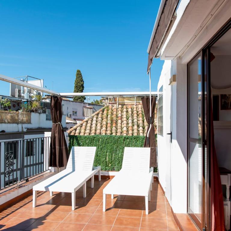 Atico Junto a la Mezquita - Apartamento de 2 dormitorios - 1