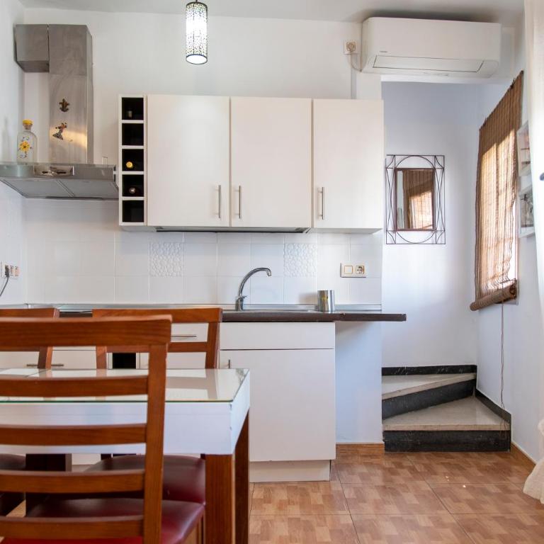 Atico Junto a la Mezquita - Apartamento de 2 dormitorios - 13