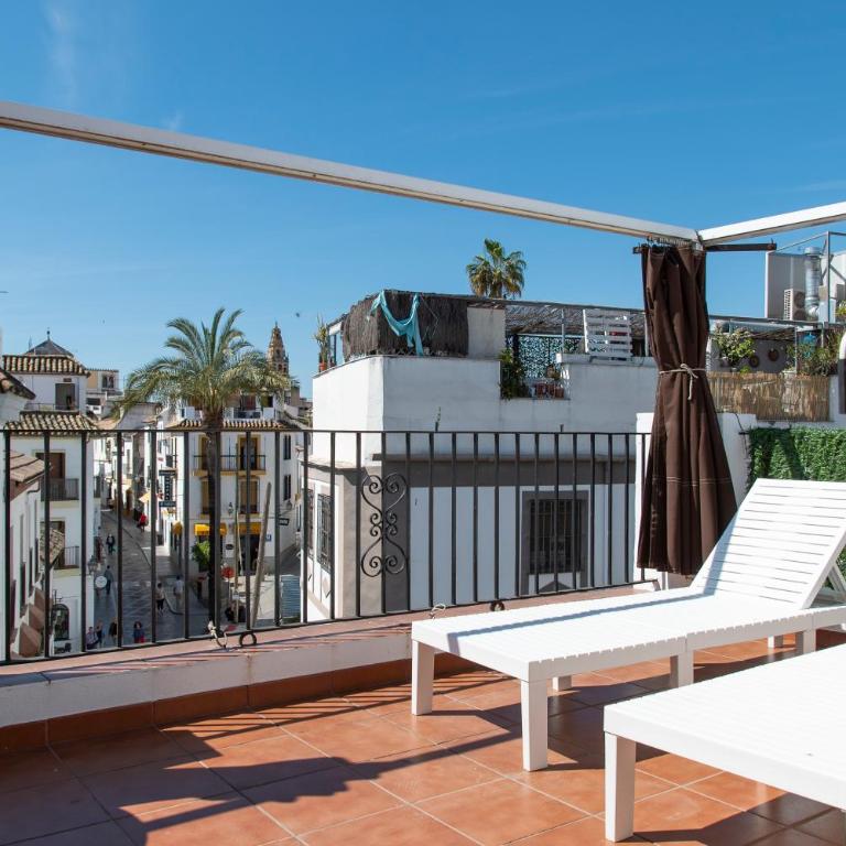 Atico Junto a la Mezquita - Apartamento de 2 dormitorios - 3