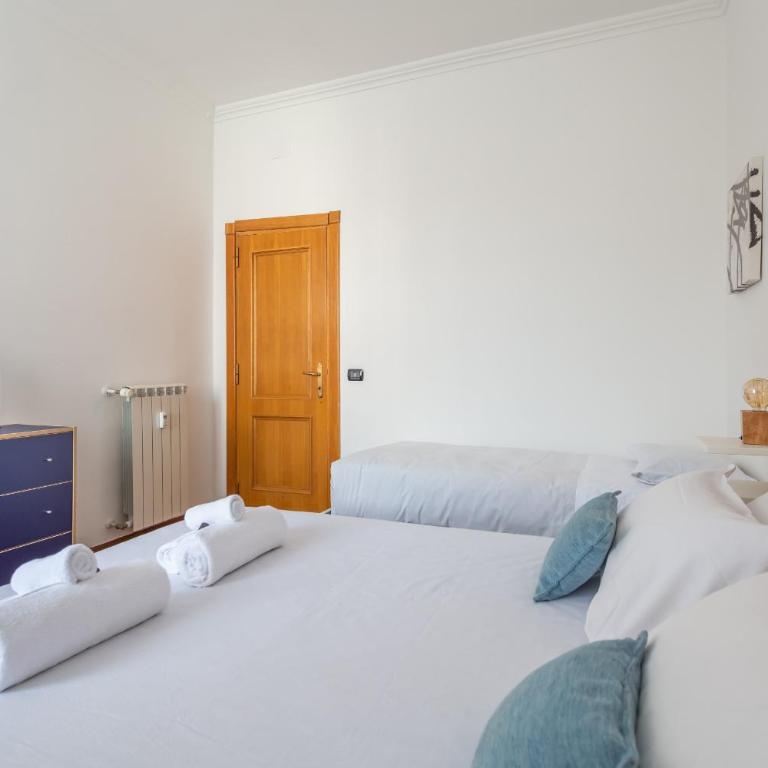 Modern 2BDR apartment vibrant Prati neighborhood - Apartment with Balcony - 13