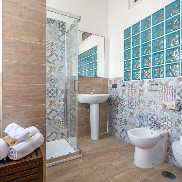 Modern 2BDR apartment vibrant Prati neighborhood - Apartment with Balcony - 17