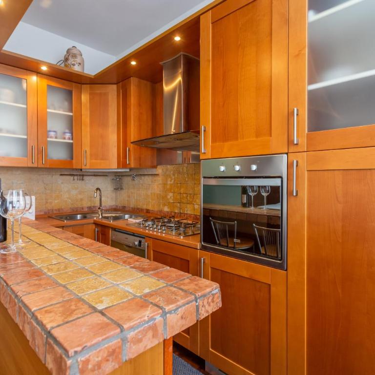 Modern 2BDR apartment vibrant Prati neighborhood - Apartment with Balcony - 24