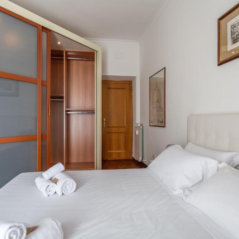 Modern 2BDR apartment vibrant Prati neighborhood - Apartment with Balcony - 29
