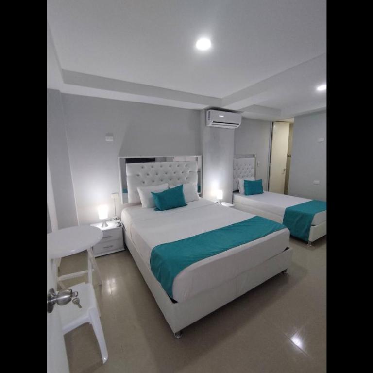 Bm-17 Charming Cartagena Lodge with Shared Pool Terrace - Quadruple Room - 4