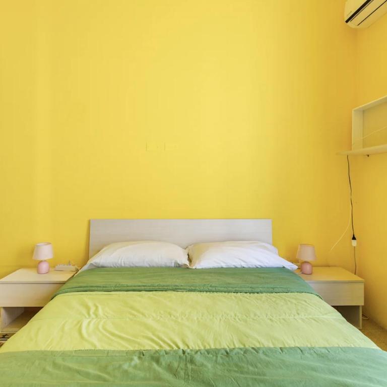 Bohème B&B - Double Room with Shared Bathroom - 19