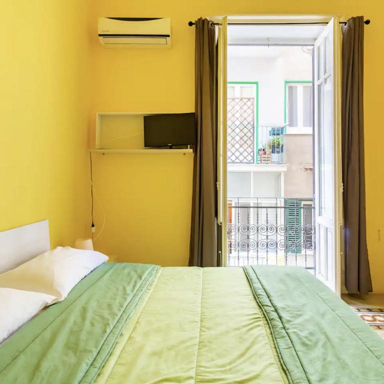 Bohème B&B - Double Room with Shared Bathroom - 17