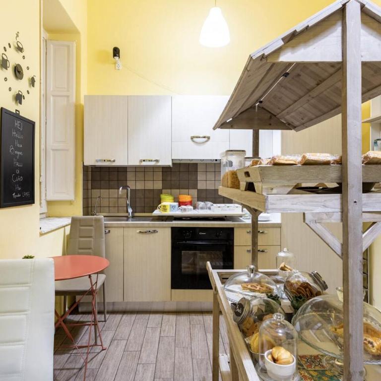 Bohème B&B - Double Room with Shared Bathroom - 21