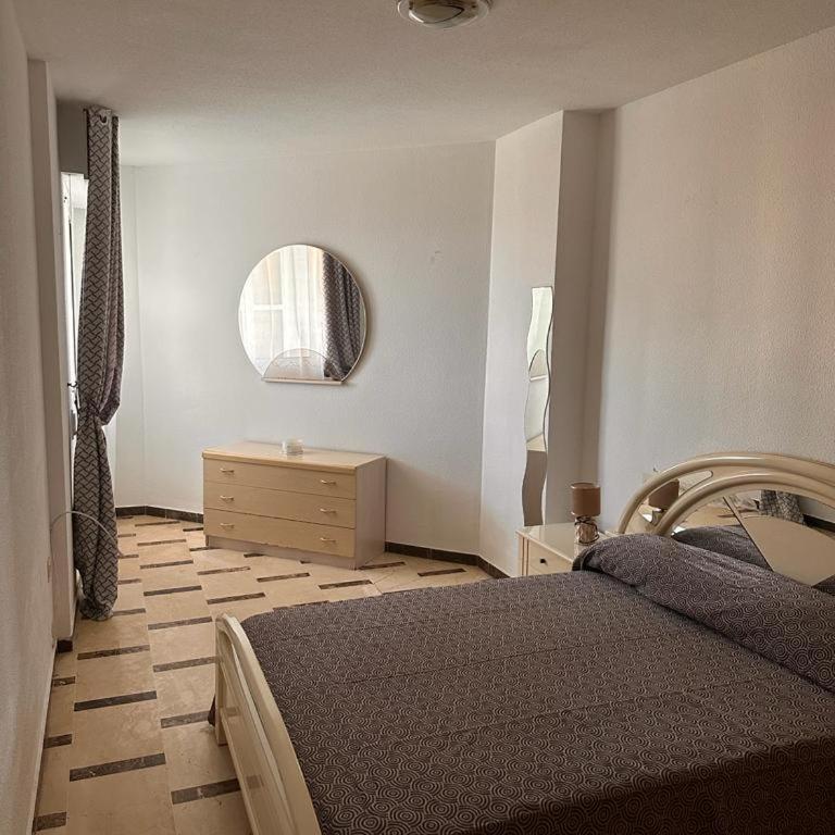 Apartamento frente a Club Naútico con piscina - Apartamento de 2 dormitorios - 14