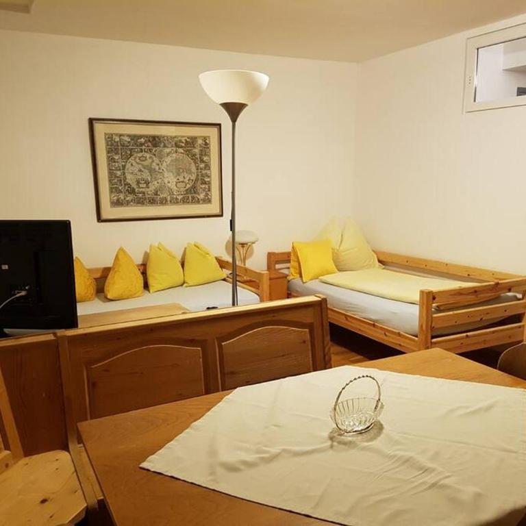 Helles und großzügiges Souterrain Appartement - Apartment - 8