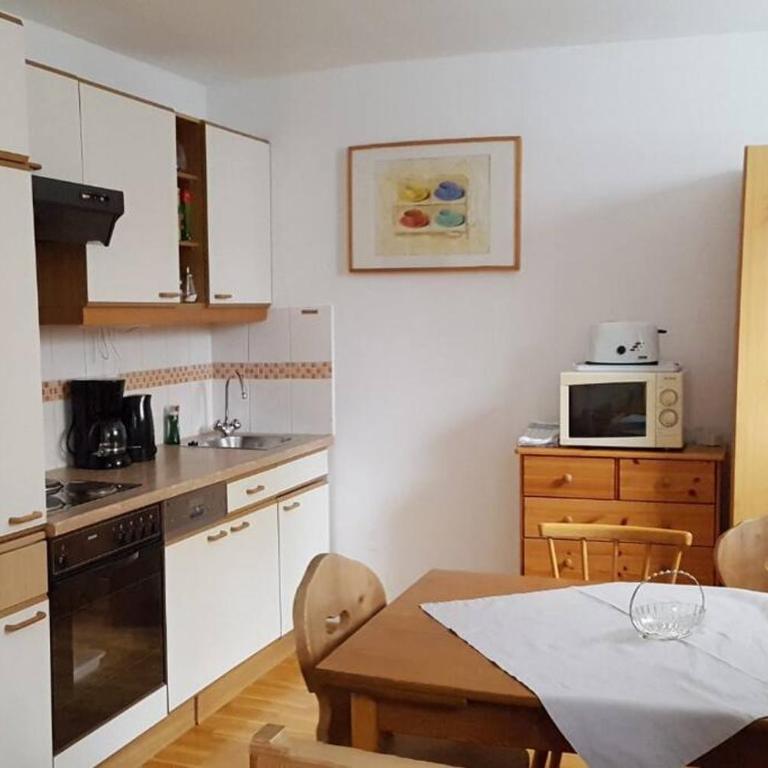 Helles und großzügiges Souterrain Appartement - Apartment - 19
