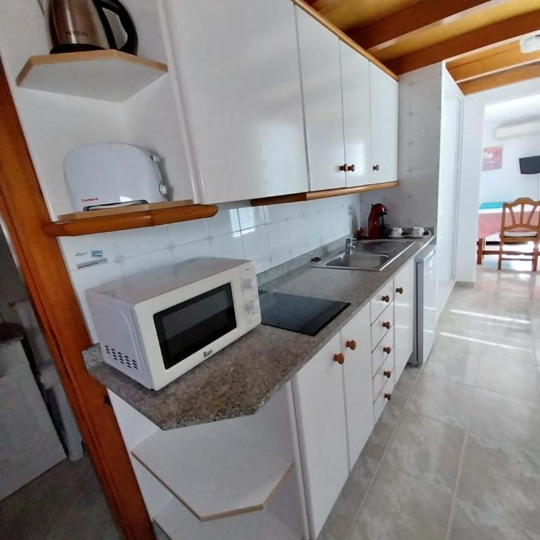 Apartamentos Torre Playa - Estudio Superior con vistas laterales al mar - 14