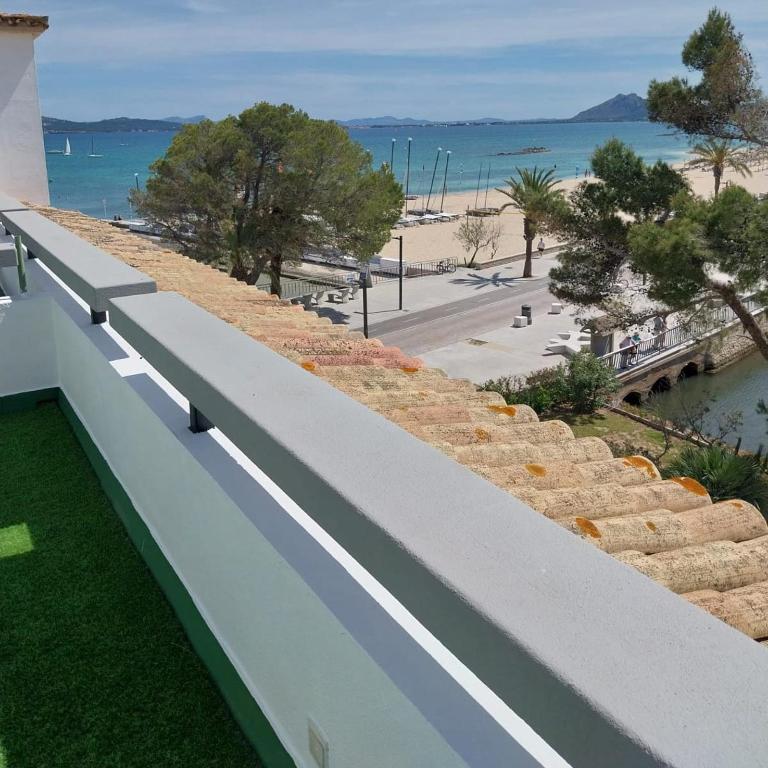 Apartamentos Torre Playa - Estudio Superior con vistas laterales al mar - 2