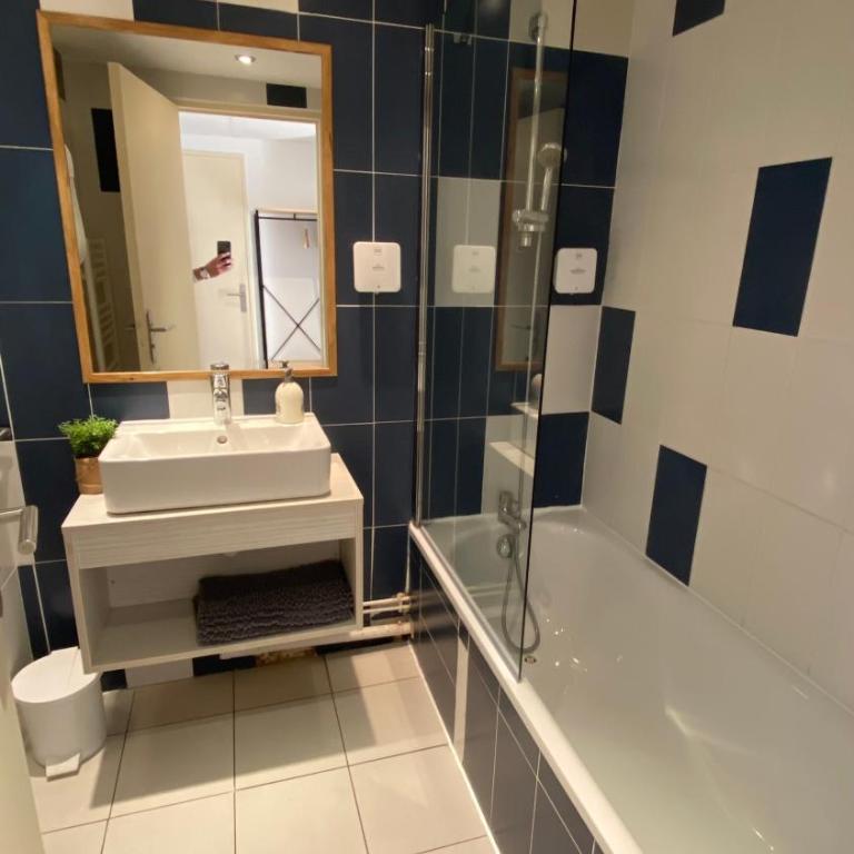 Joli Appartement 27m2 Oasis Provençale en village vacances en Camargue - Appartamento con 1 Camera da Letto - 15