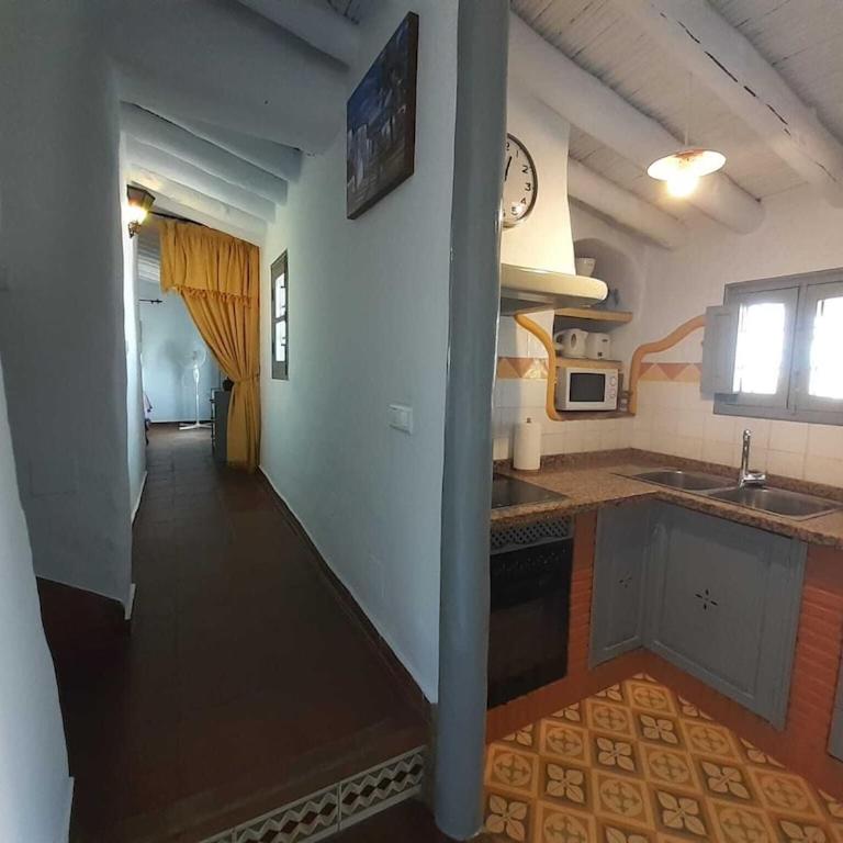 Cortijo Retama, Typical Andalusian Cottage, Romantic & Relax Villa by eastern Costa del Sol, in the countryside near Frigiliana town, at 12 kilometers from the beach - Casa de 2 dormitorios - 20