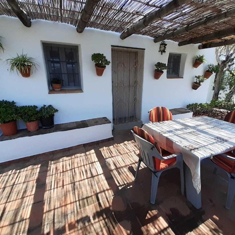 Cortijo Retama, Typical Andalusian Cottage, Romantic & Relax Villa by eastern Costa del Sol, in the countryside near Frigiliana town, at 12 kilometers from the beach - Casa de 2 dormitorios - 12