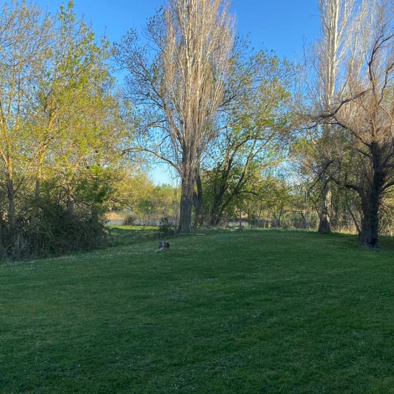 Joli Appartement 27m2 Oasis Provençale en village vacances en Camargue - Appartamento con 1 Camera da Letto - 28