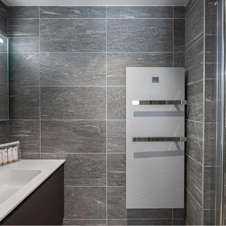 Appartement à Rochebrune avec Piscine, Sauna et Proximité Centre Megève - FR-1-569-29 - Appartement (5 Adultes) - 5